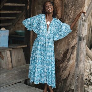 Kyra Midi Dress ~ Ocean Blue Size Medium